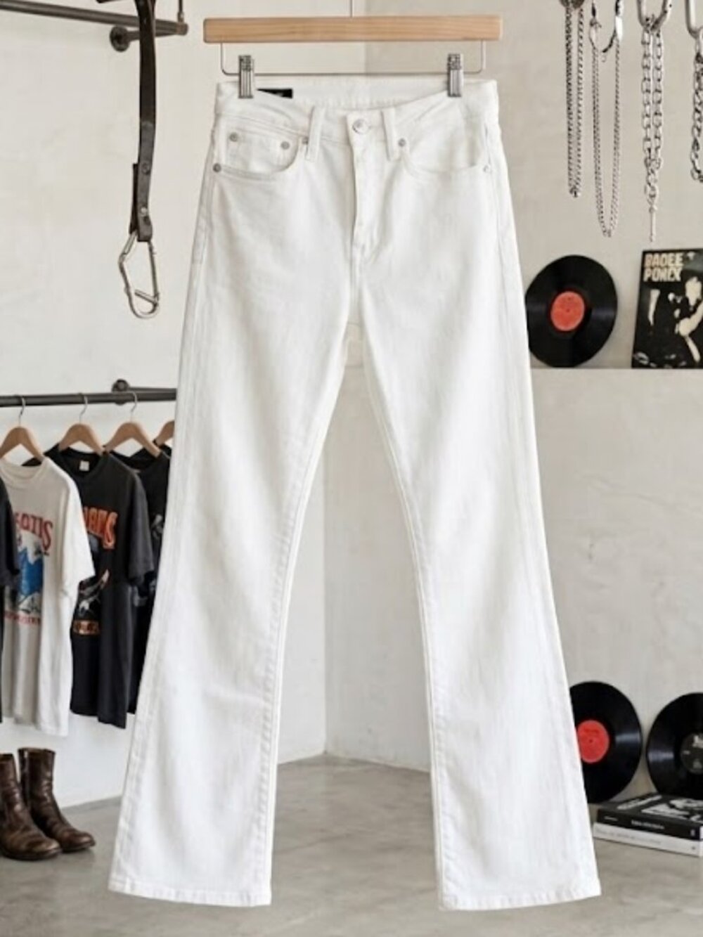 R13 Kick  Mid Rise Jeans in Garret White size 26